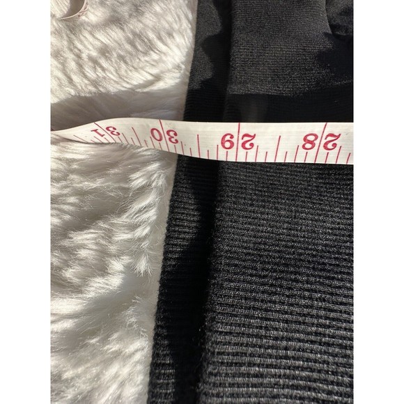 XL VeeFriends VeeCon 2022 EXCLUSIVE Hoodie RARE blk embroidered patch sweatshirt - Picture 8 of 13